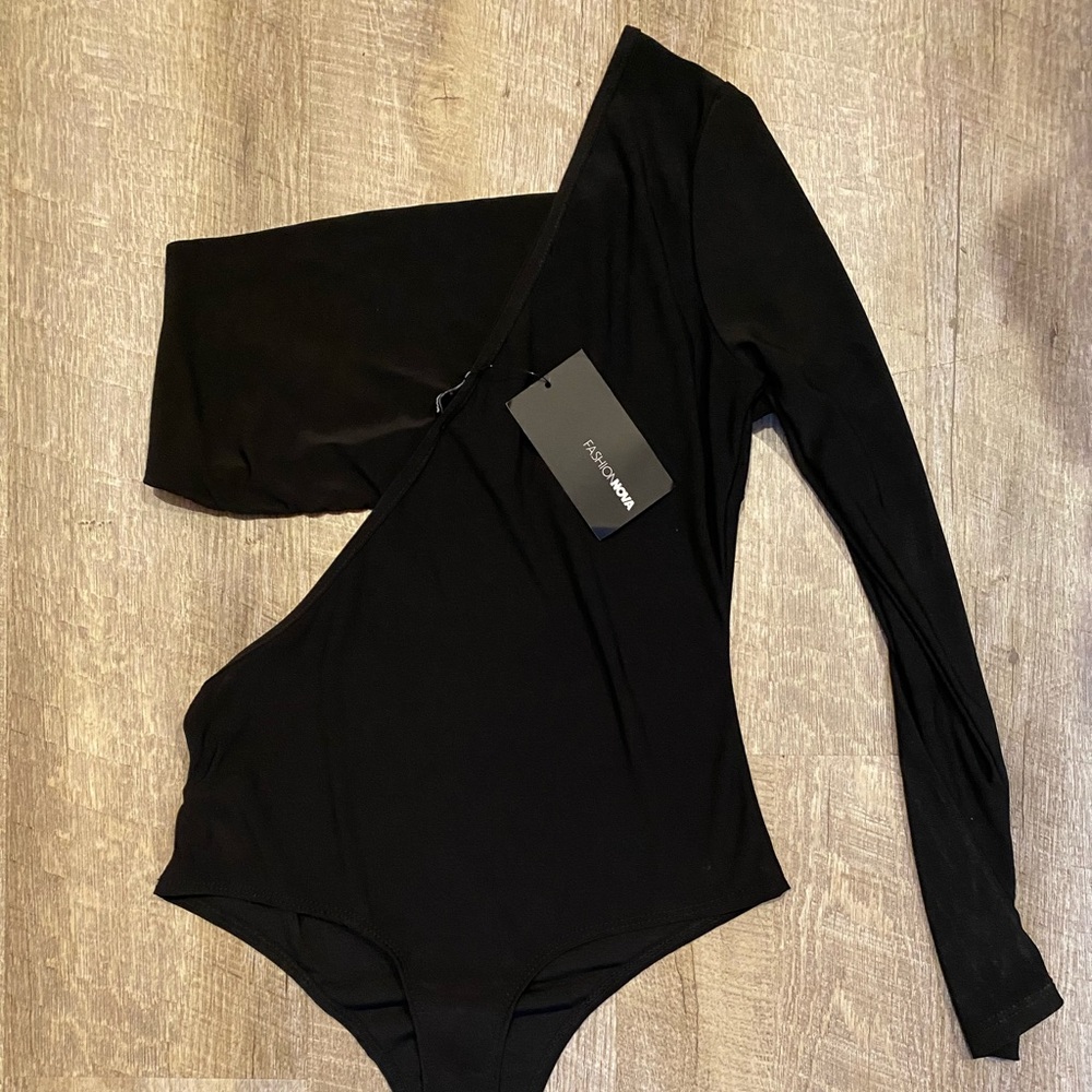 Brand New Fashion Nova 2 piece Bodysuit